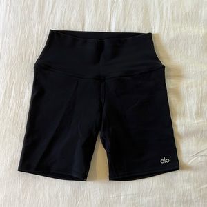 Black Alo Yoga biker shorts